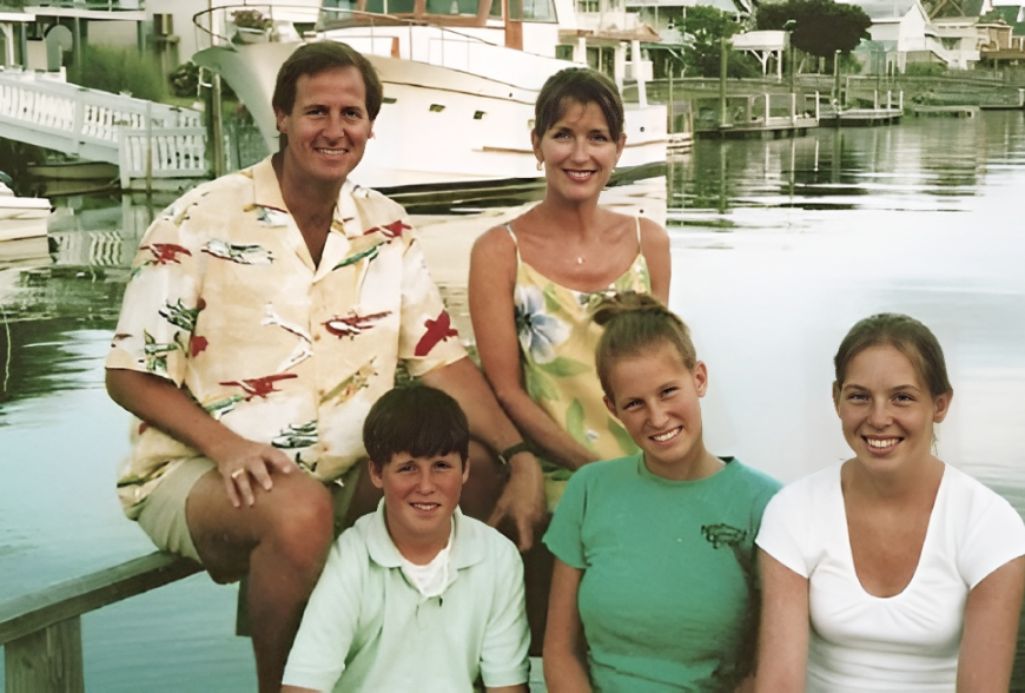 Dr. Jacobs, his wife Karen, and children Grant, Layne, and Keely